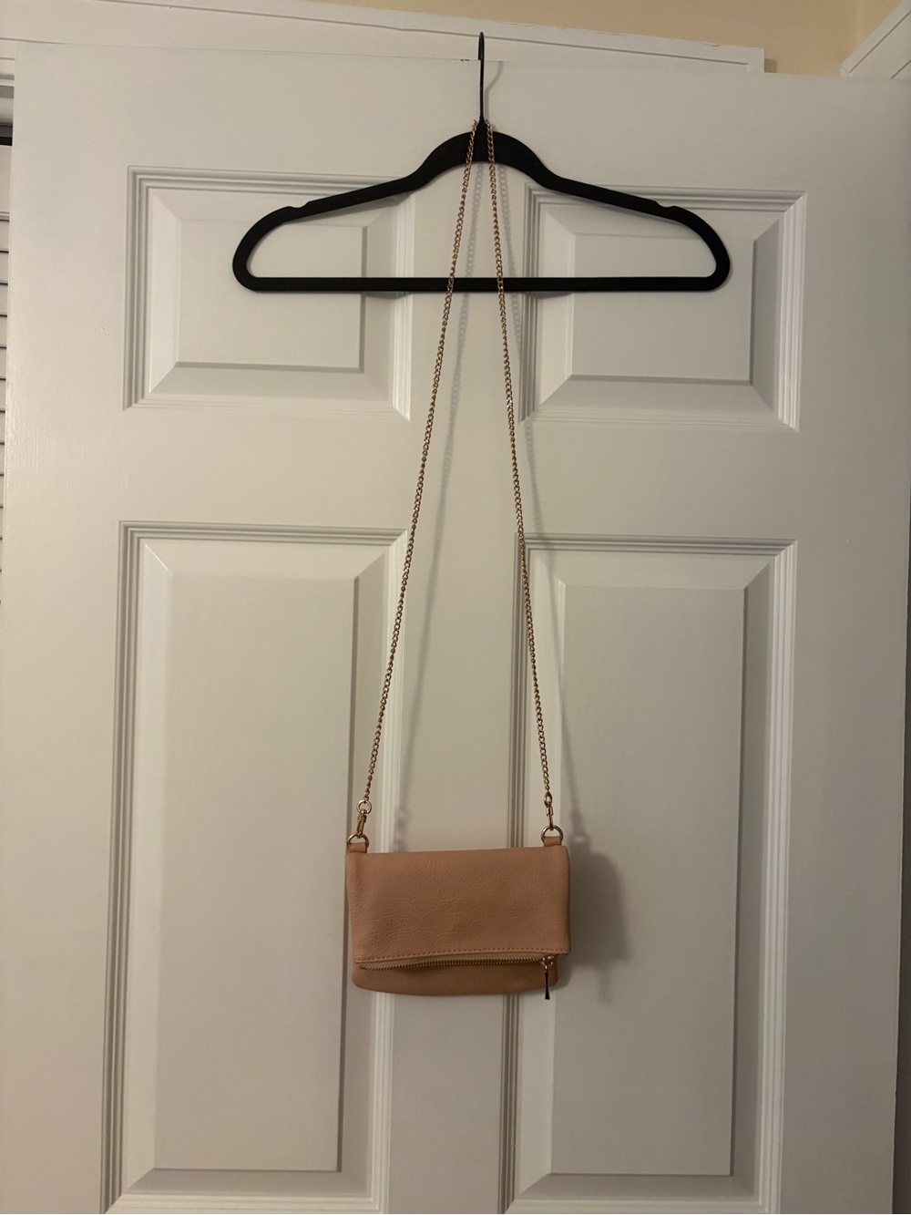 Womens Chain Crossbody Bag in light pink